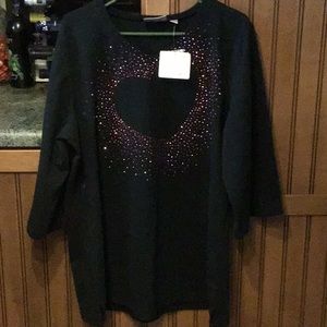 Decorative Three-Quarter Sleeve Tee